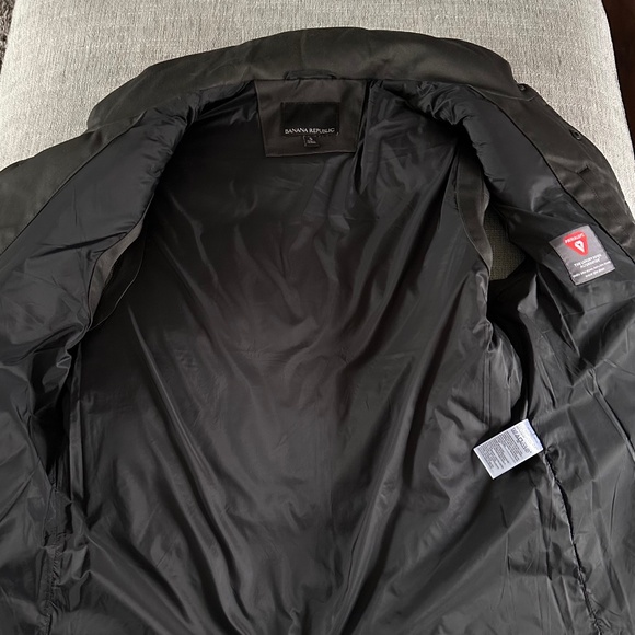 Banana Republic Men's Dark Grey Prima Loft Puffer Vest Sz: Small - Picture 4 of 8